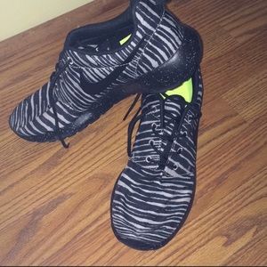Brand new Nike roshe